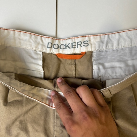 Dockers Men's Brown Flat Front Shorts - Picture 3 of 4